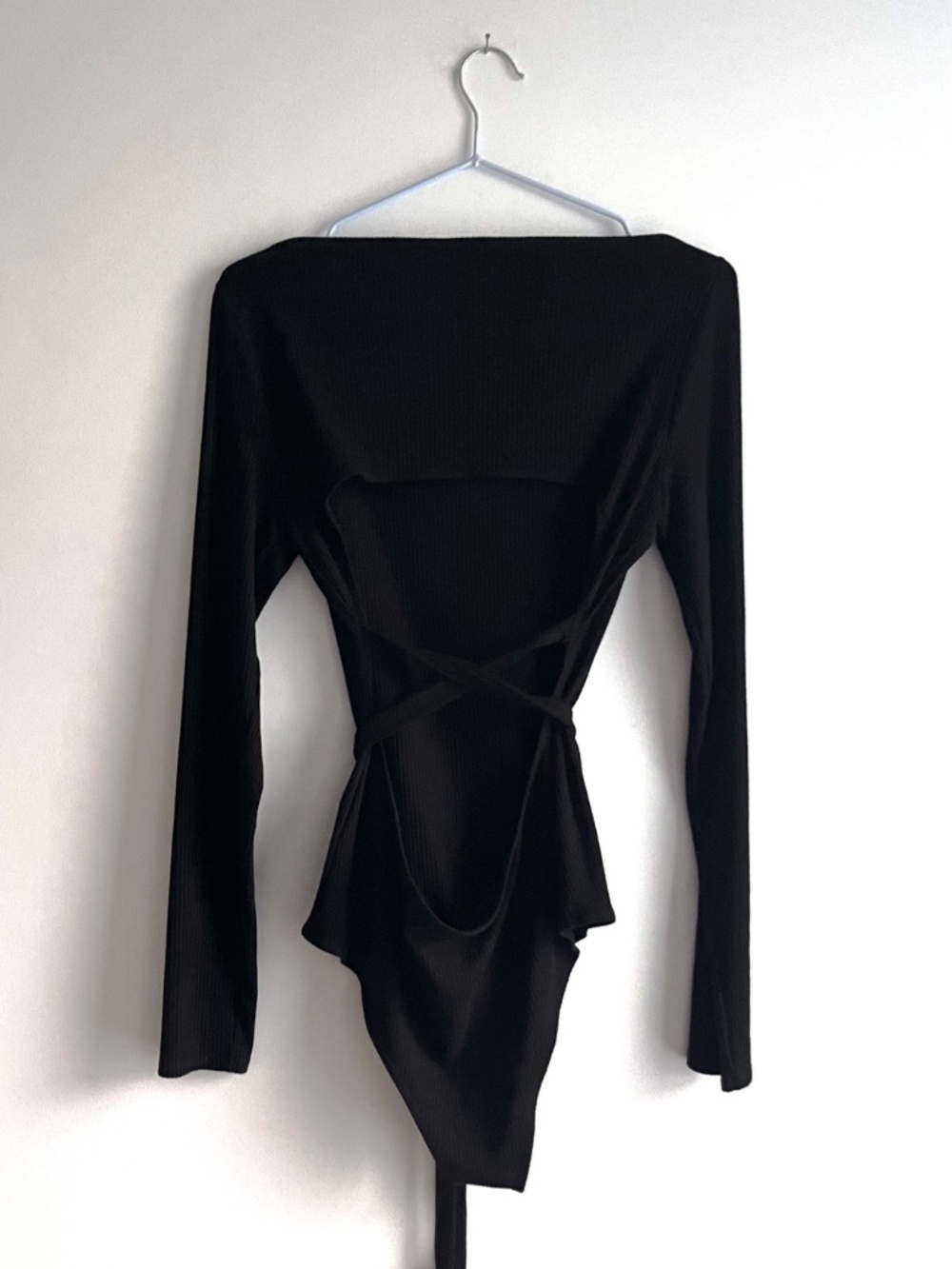 Reformation open back bodysuit with boatneck - Black - Size XL